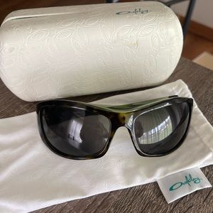 Oakley Womens Disobey Sunglasses